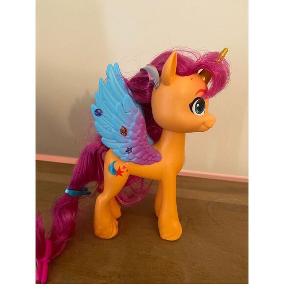My Little Pony Other - My Little Pony Make Your Mark Toy Ribbon Hairstyles Sunny Starscout